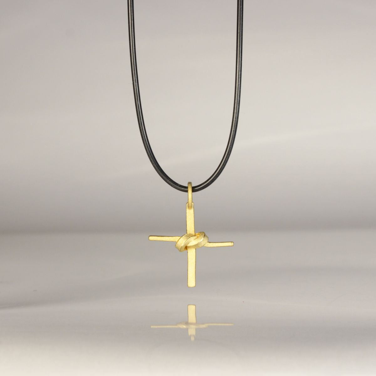 Anhänger Knotenschmuck Mini Kreuz ANH-24