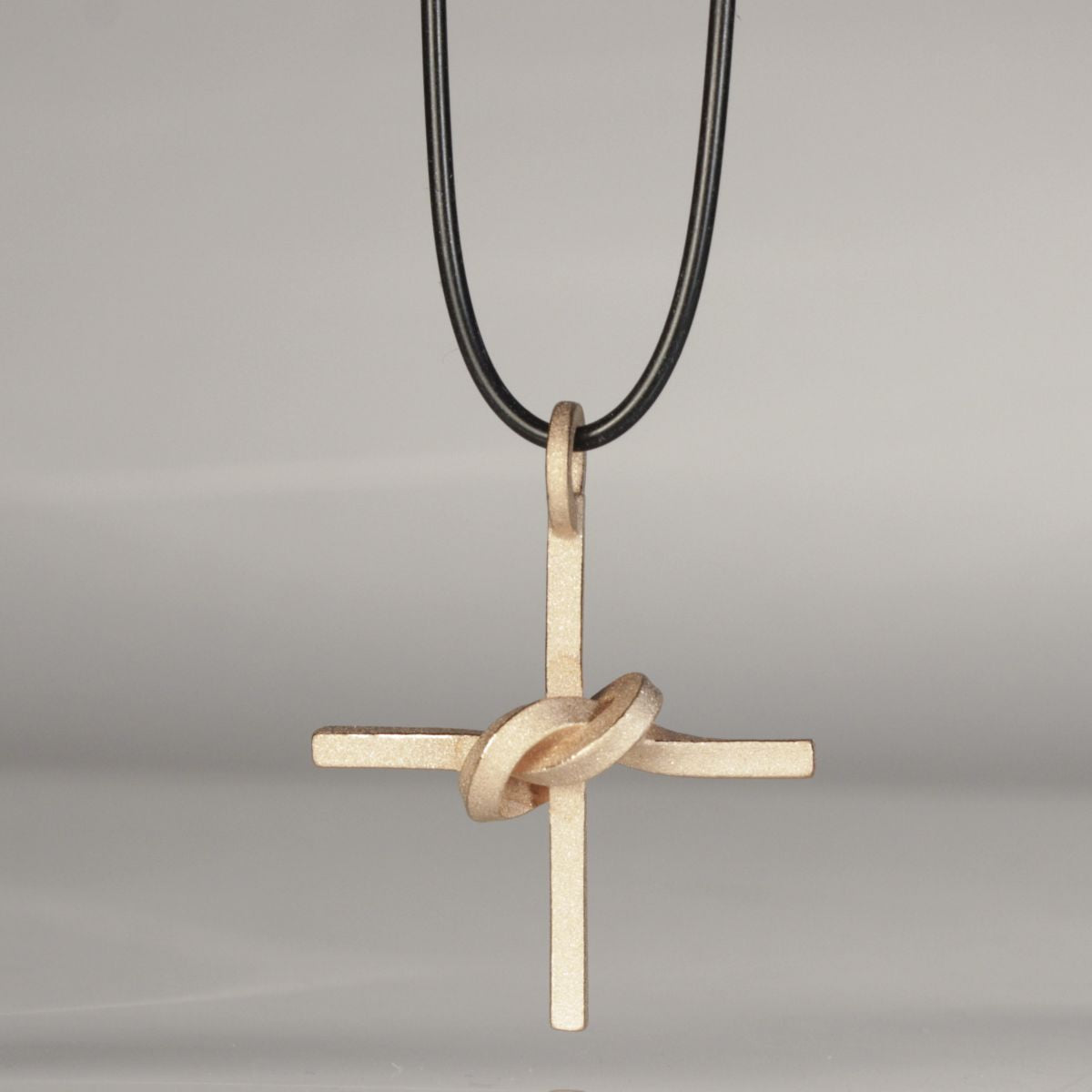 Anhänger Knotenschmuck Kreuz ANH-26